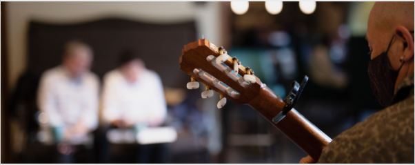 Fine art and live music